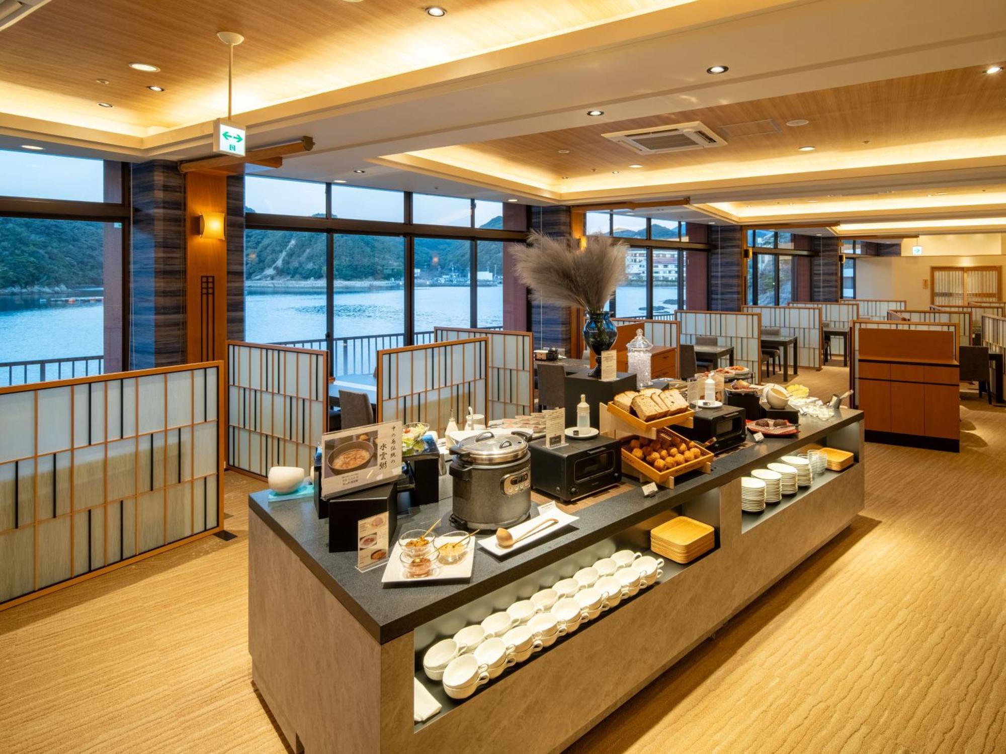 Kumano-Bettei Nakanoshima Натикацуура Экстерьер фото